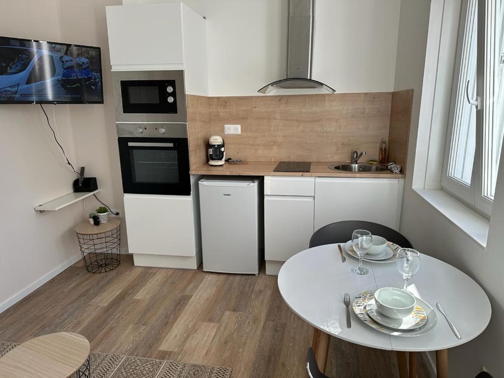 Lerelaisdodileqsl - Cambrai - Hyper Centre - Free Wifi - Ideal Couple & Famille Kültér fotó